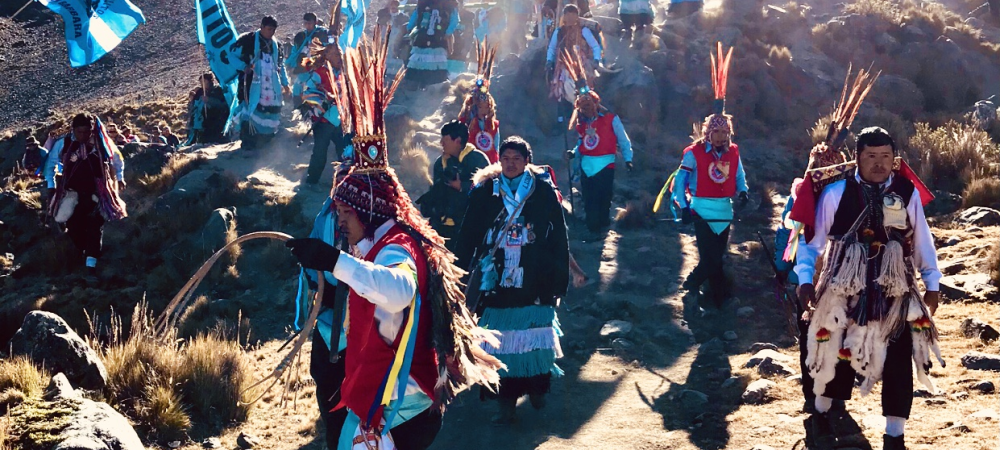 Vintersolverv-ekspedisjon og Qoyllor'ity pilegrimsvandring i Andesfjellene