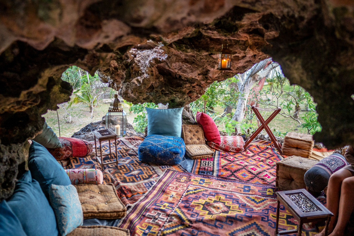 Det er til og med mulig med sundowner i en grotte ved Cardamom House  |    Foto:  Secluded Africa 