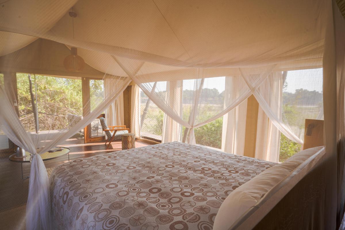 Romslige telt - alle med utsikt mot elven  |    Foto:  Chikunto Safaris Lodge 