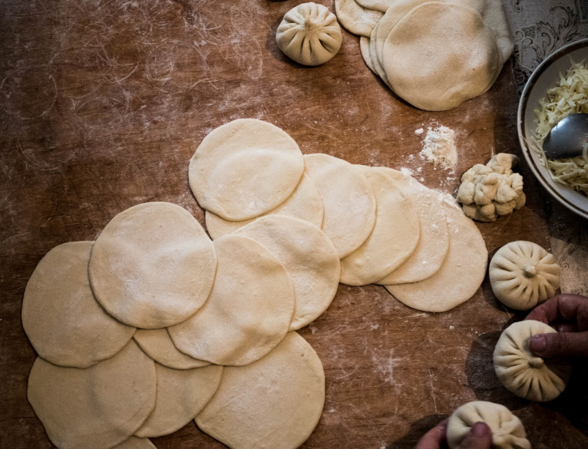 Khinkali in the making - himmelsk godt